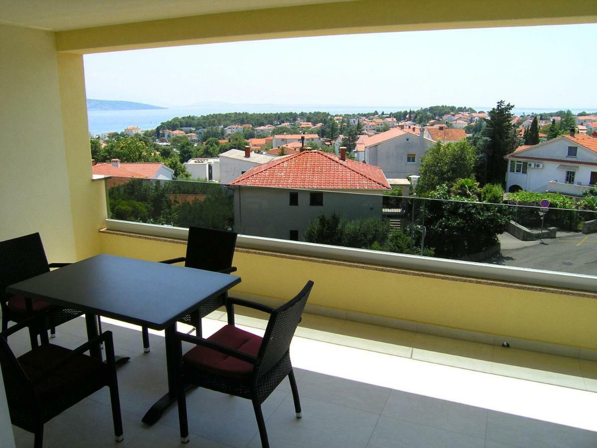 Apartmani Krajinovic Krk Town Exterior foto